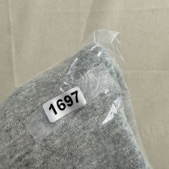 Nike Kobe Bryant Men’s Hoodie 2/8/24 Statue Hoodie Grey Sz M Legacy Mamba Day - Picture 12 of 12